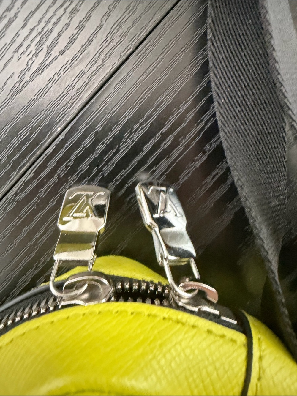 Louis Vuitton Taigarama Outdoor Messenger PM Jaune Yellow Crossbody Bag - Picture 4 of 6